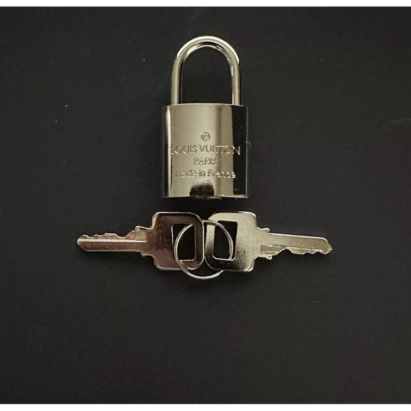 Louis Vuitton PadLock Lock & 2 Key Brass Silver Polished - Picture 6 of 7